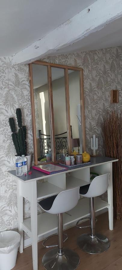 Chez Margarett Apartment Роаян Екстериор снимка