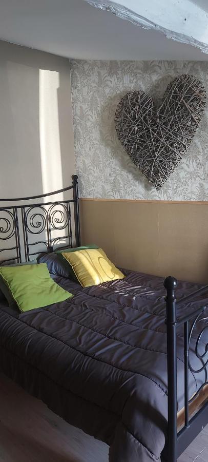 Chez Margarett Apartment Роаян Екстериор снимка